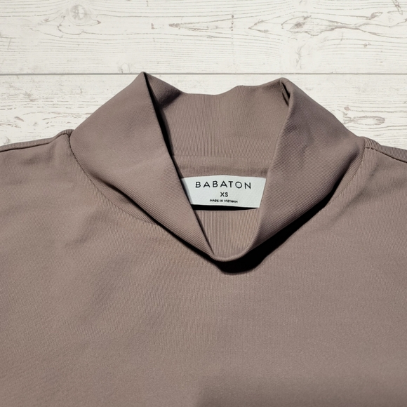 Aritzia Babaton Contour Mock Neck Long Sleeve Crop Top - Picture 3 of 8